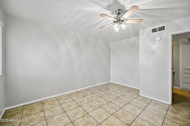 Foto del edificio - 3025 N 32nd St