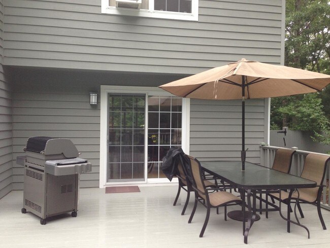 Foto del edificio - 7 Powder Hill Ln