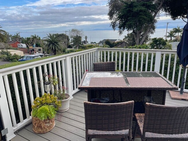Building Photo - Amazing views in Summerland-Short term ren...
