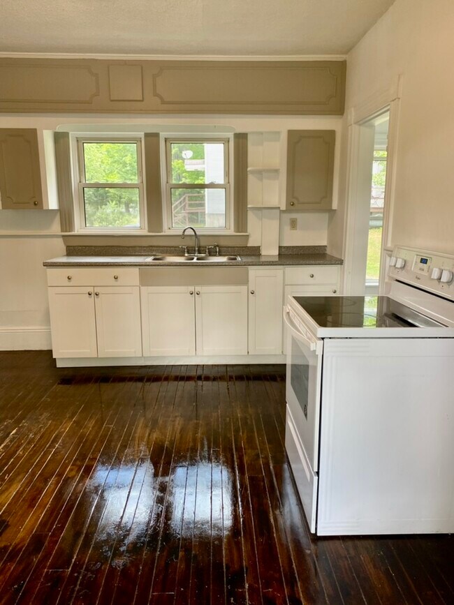 Apartamento H1 - 95 Hall Ave