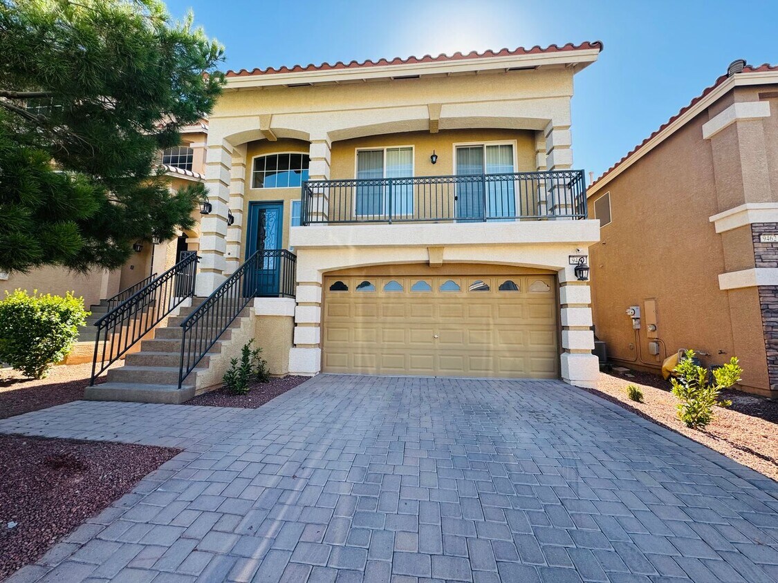 Primary Photo - 4-bedroom house for rent in Highlands Ranch!
