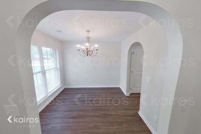 Building Photo - 481 McGriff St