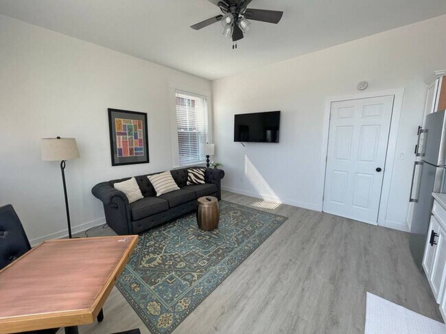 Foto del edificio - 216 E Liberty St