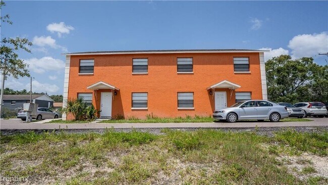 Building Photo - 2 br, 1 bath 4plex - 9410 North 50th Street A