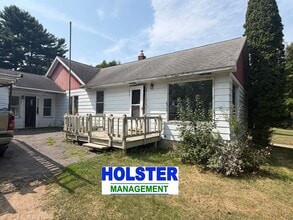 Building Photo - 1507 E Wausau Ave