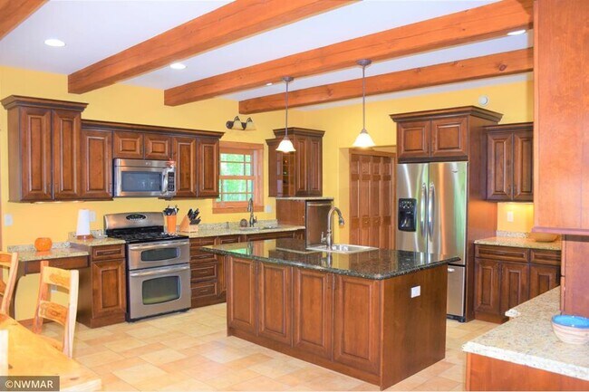 Building Photo - 8201 Strongbow Dr NE
