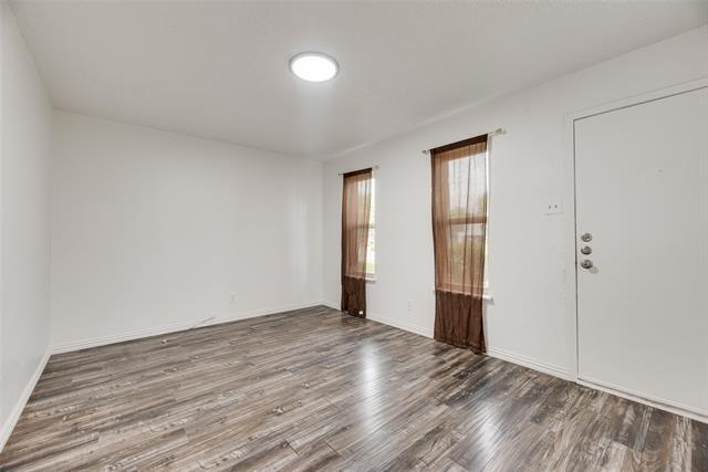 Foto del edificio - 506 N Elm St