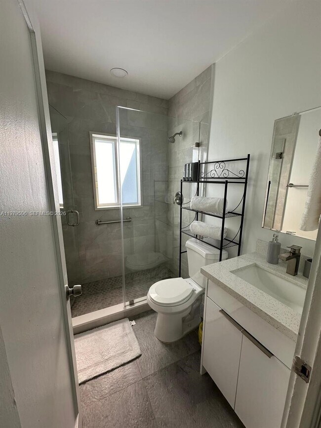 Foto del edificio - 1376 NW 41st St