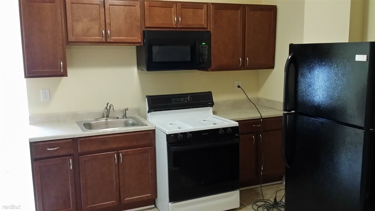 2229 Penrose Ave, Baltimore, MD 21223 Condo for Rent in Baltimore, MD