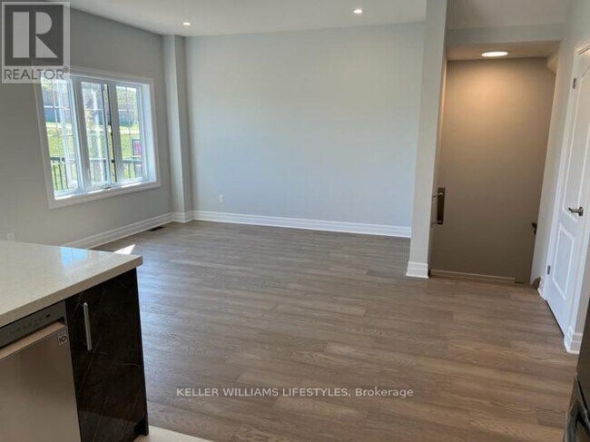 Building Photo - 2610-2610 Kettering Pl