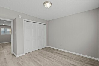 Building Photo - 911 Avenue K