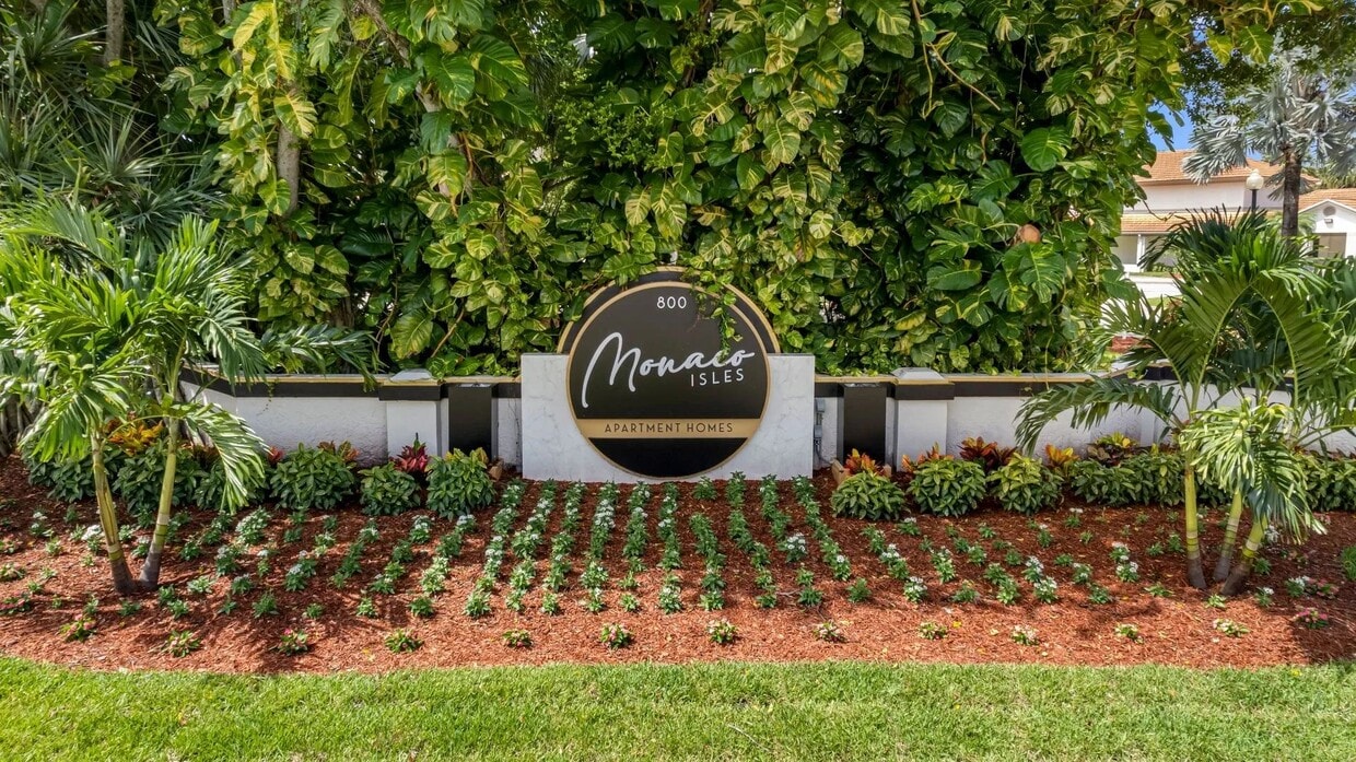 Primary Photo - Monaco Isles