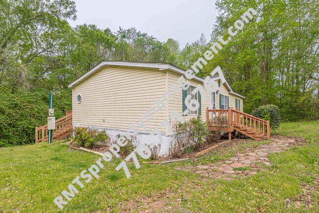 Building Photo - 266 Village Field