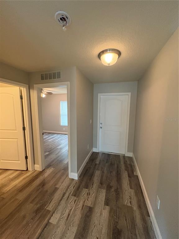Foto del edificio - 4167 Sand Ridge Blvd