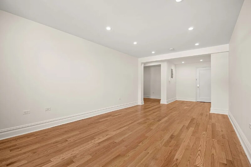 Foto del edificio - 97-25 64th Ave