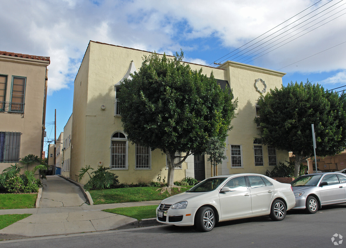 Building Photo - 314 N Curson Ave