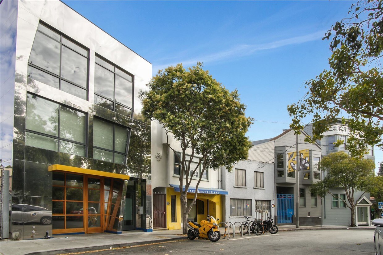 Foto principal - 147 S Park St