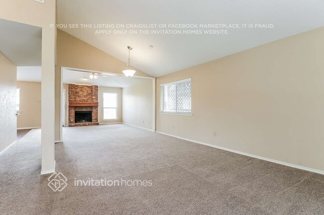 Building Photo - 1741 Canterbury Ln