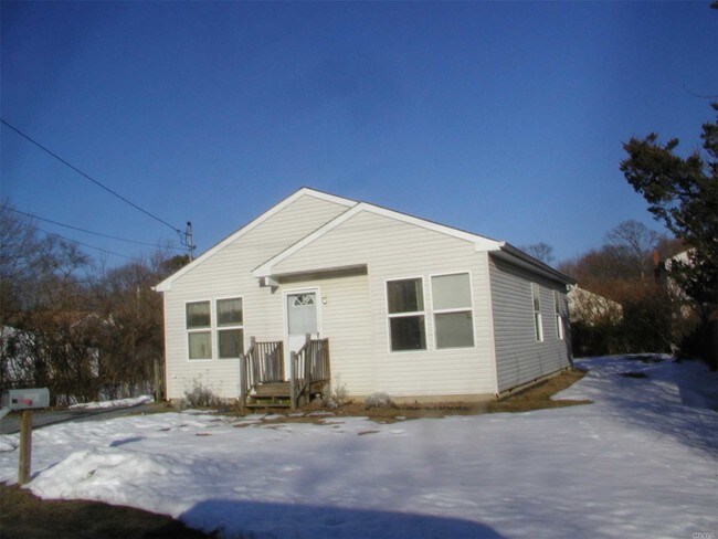 Building Photo - 105 Hemlock Dr