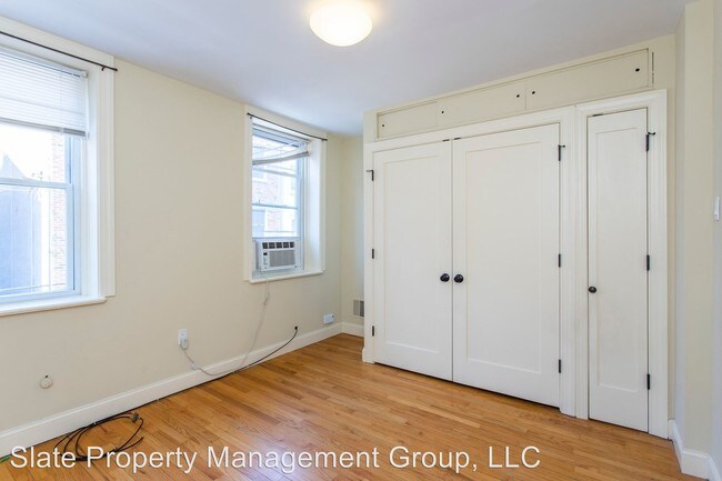 Building Photo - 3 br, 1 bath House - 743 S Darien Street