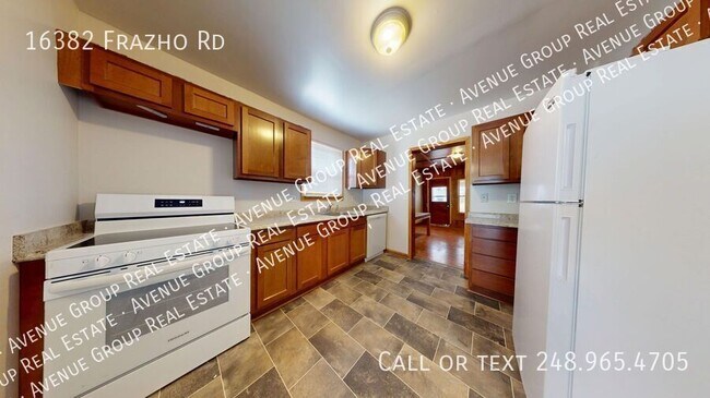 Building Photo - 16382 Frazho Rd