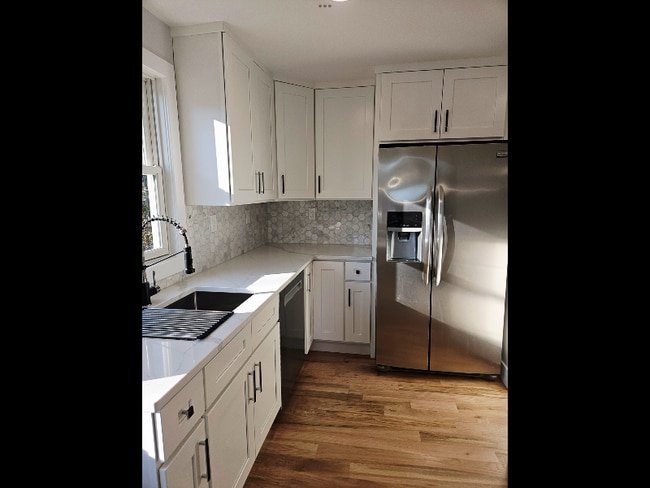 Building Photo - 149 Walnut St