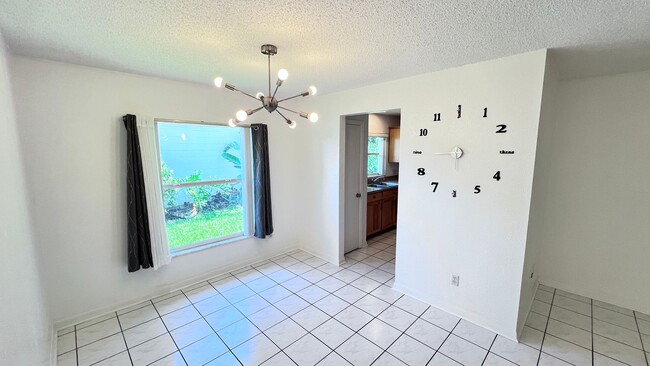 Building Photo - Experience the Magic of Home at 3100 Owass...