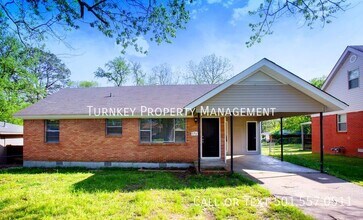 Building Photo - 5205 Wycliffe Dr