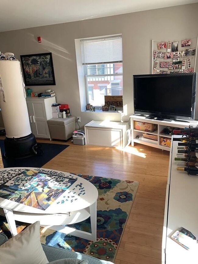 Building Photo - 736 S 20th St