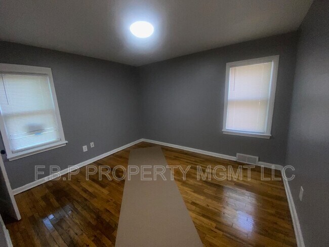 Foto del edificio - 18507 Ardmore St