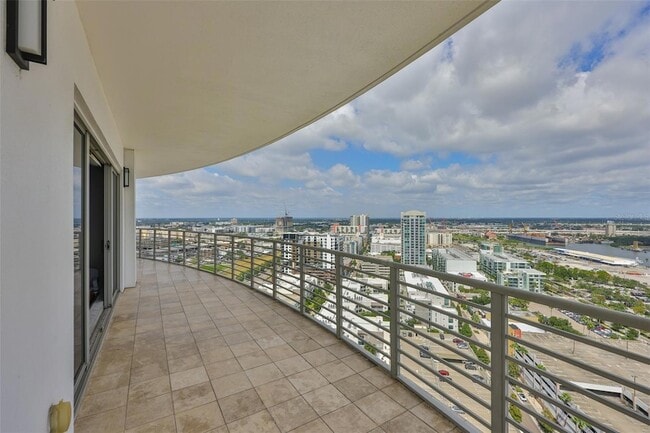 Foto del edificio - 1209 E Cumberland Ave
