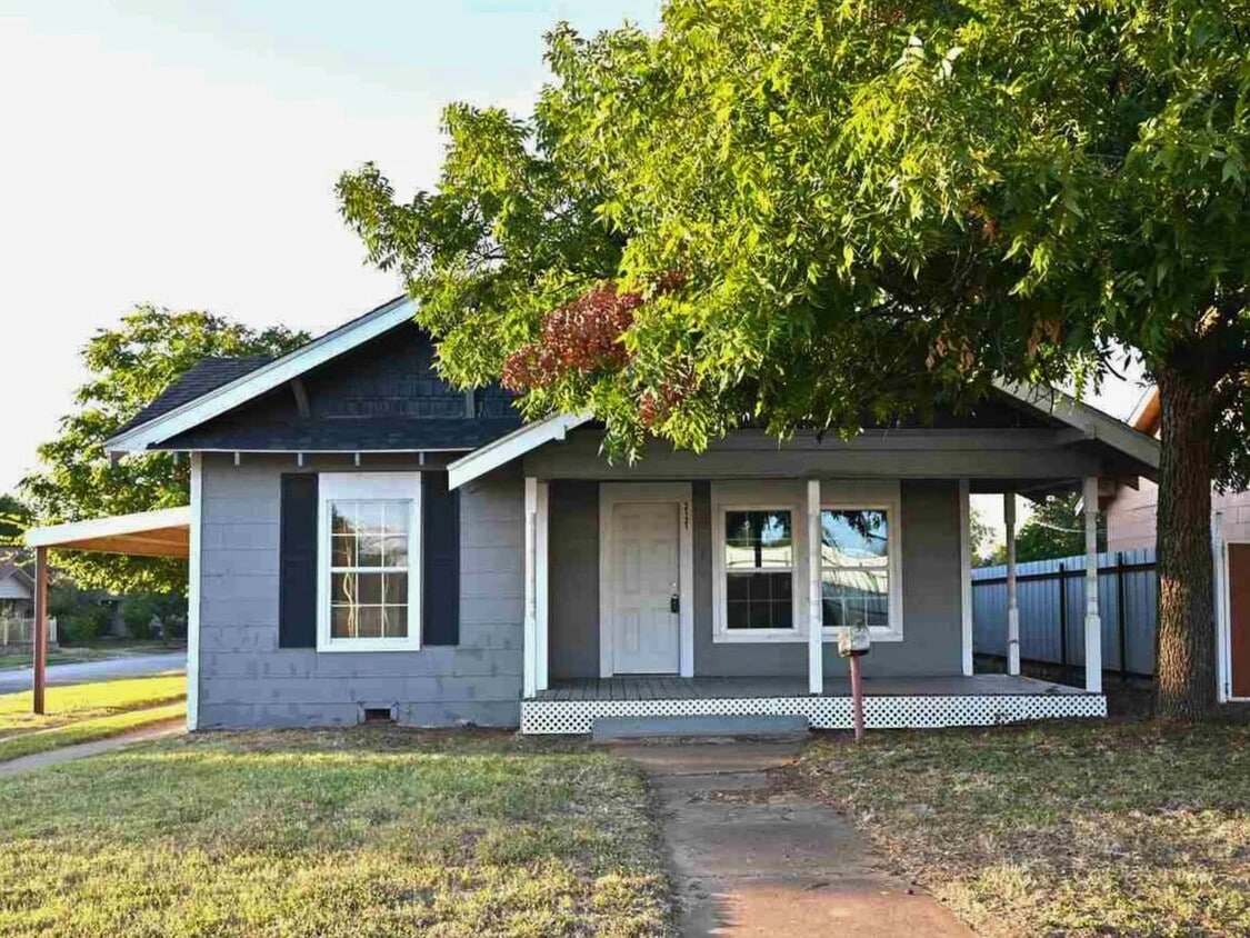 Primary Photo - Affordable 3 Bedroom, 1 Bathroom Home In WF!