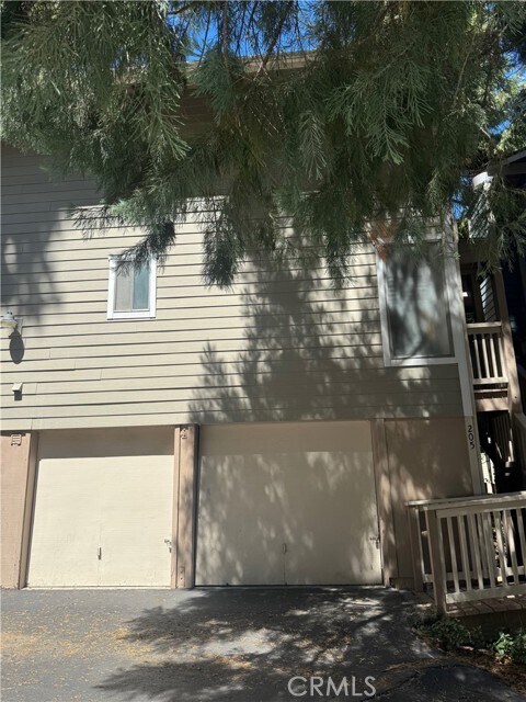 Foto del edificio - 205 Cool Creek Ln