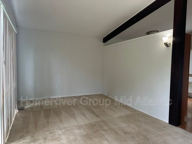 Building Photo - 6002 Ridge View Dr