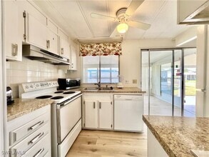 Building Photo - 817 Cape Haze Ln
