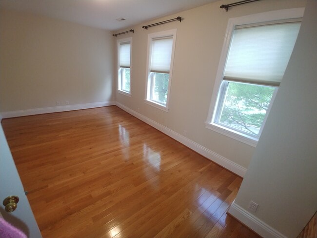 Photo - 1352 Pennsylvania Ave NW House