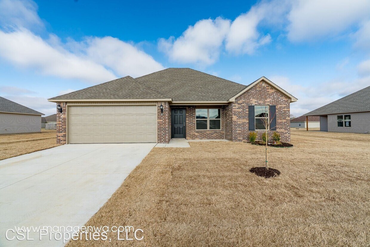 976 Maddy St, Elkins, AR 72727 House Rental in Elkins, AR