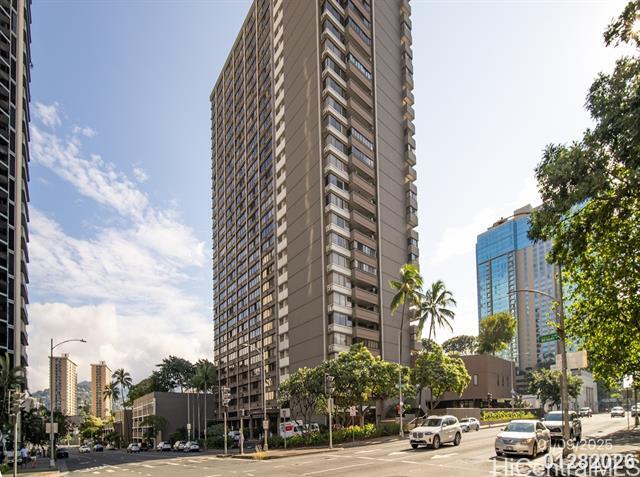 Building Photo - 1255 Nuuanu Ave