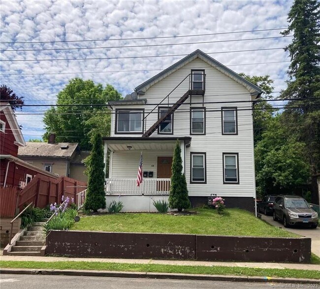 64 Columbia St Unit 1, Meriden, CT 06451 Room for Rent in Meriden, CT