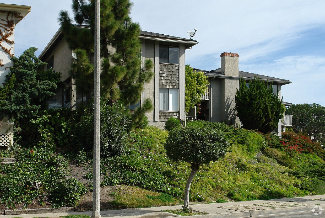 Foto del edificio - 800-808 Amigos Way