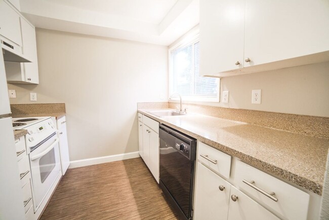 Interior Photo - Mapleview Apartments