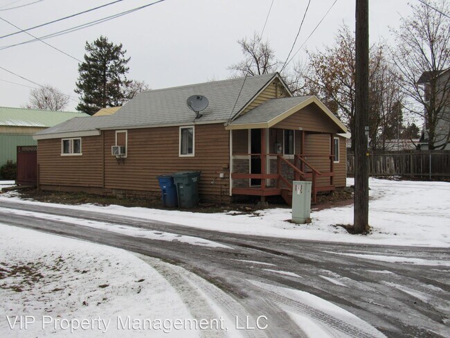 Foto del edificio - 2 br, 1 bath House - 413 N Henry Ave