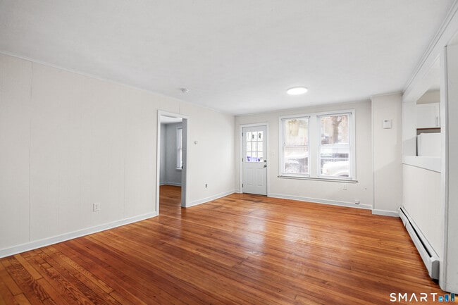 Building Photo - 5 Wood Ct