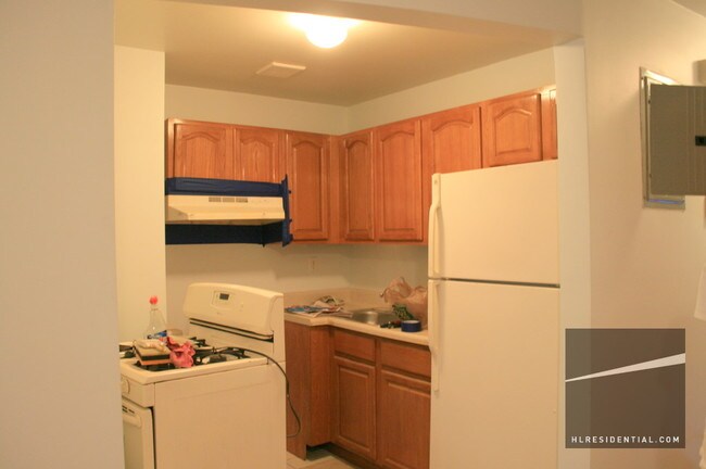 Building Photo - 430 Gates Ave