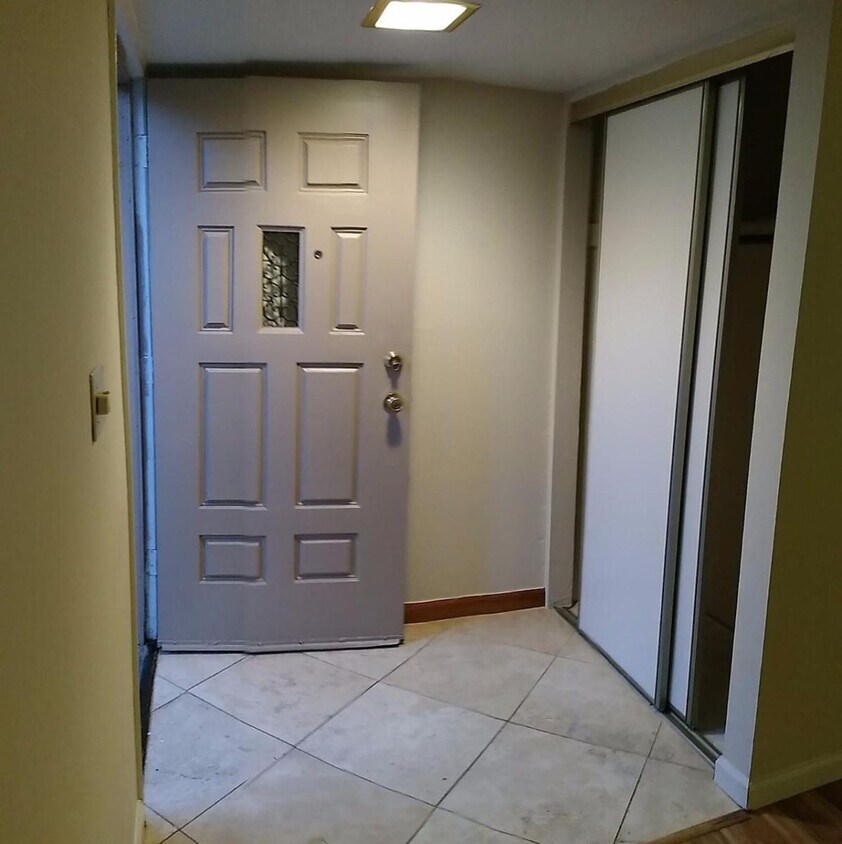 5042 Glide Dr Unit 8, Davis, CA 95618 Condo for Rent in Davis, CA