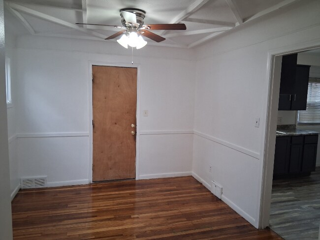 Foto del edificio - 16624 Tracey St