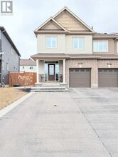 Building Photo - 541 Hyssop St