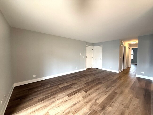 Foto del edificio - 1221 Sandhurst Ct