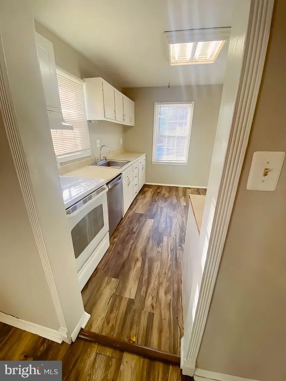 Building Photo - 16649 Geddy Ct