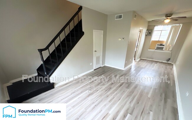 Foto del edificio - 1915 S Pkwy E